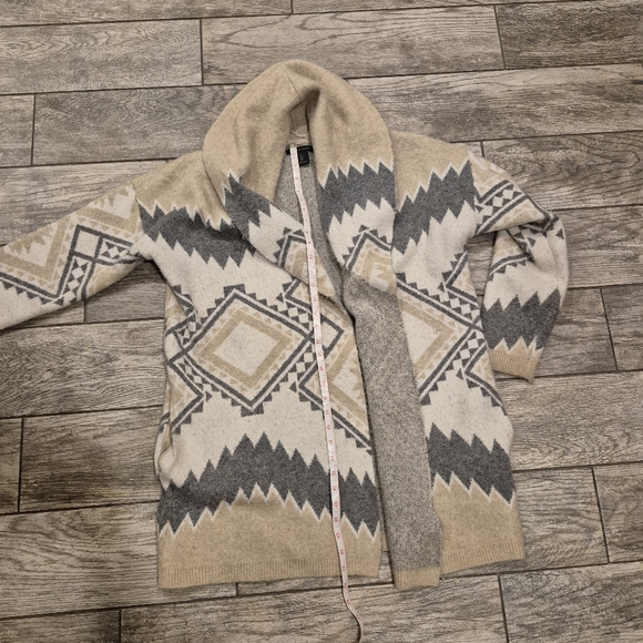 Tahari Aztec Southwest Open Front Cardigan Sweater Large Shawl Collar Boho Tan - Picture 2 of 5